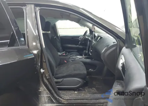 2016 Nissan Pathfinder Platinum/S/Sl/Sv z USA, uszkodzony, nr VIN 5N1AR2MM3GC619134